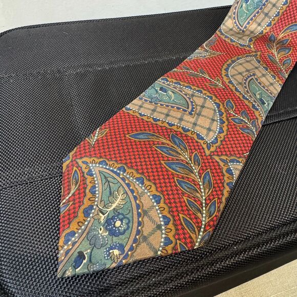 Christian Dior Monsieur Vintage Silk Neck Tie – Red & Blue Paisley Design - Picture 4 of 6